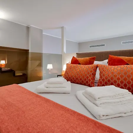 Style Loft In Great Location Apartment *