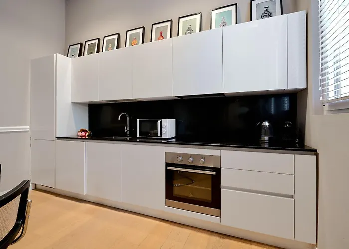 Style Loft In Great Location Apartment *